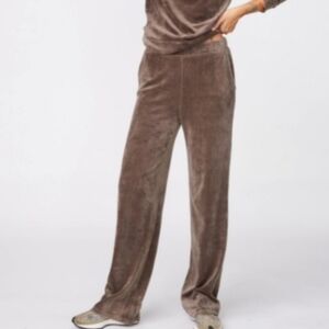 MONROW Velour Relaxed High-Rise Joggers in Mink color size SM